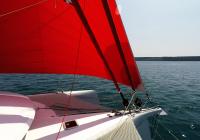 prua di multiscafo yacht gennaker vela